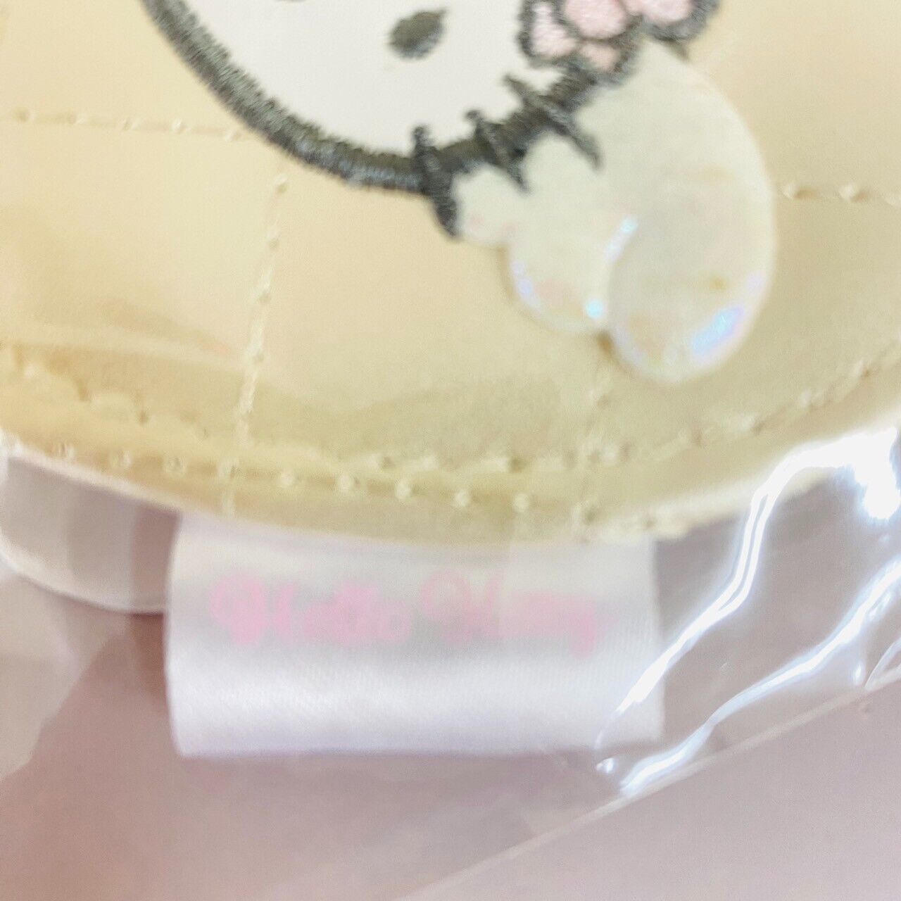 Sanrio Hello Kitty Pouch Mirror Set 2 Angel White Cat 2024 Spring Collection