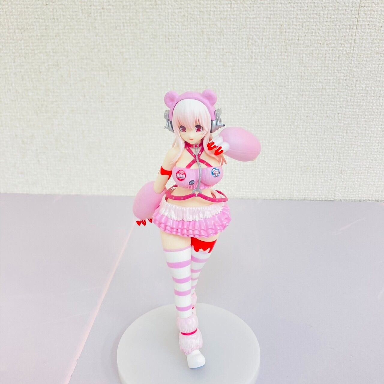 Super Sonico Figure Race Queen Gloomy Bloody Bear Collaboration Pink Costume