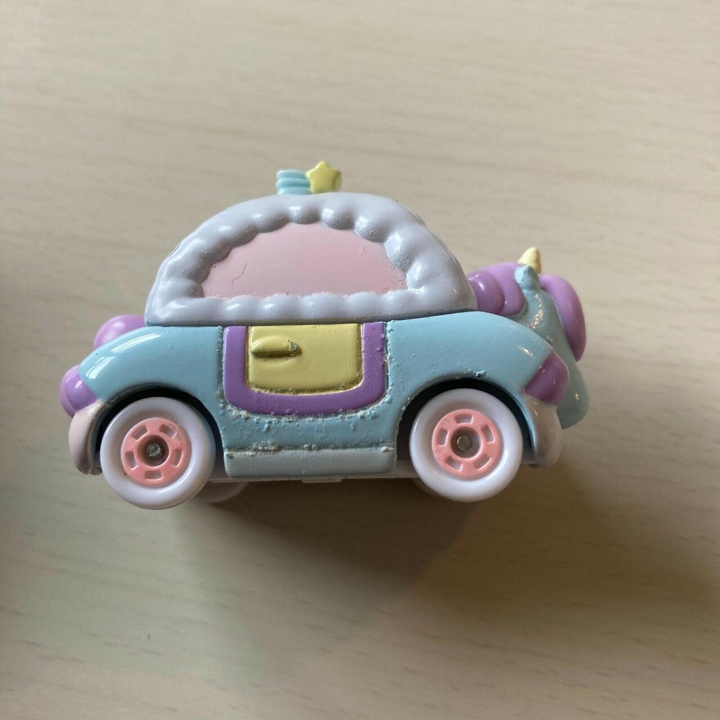 TAKARA TOMY DREAM TOMICA No.150 Sanrio LITTLE TWIN STARS Japan