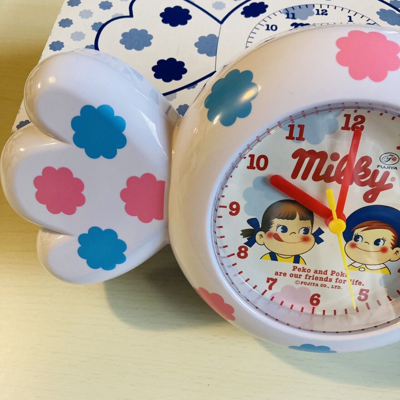 Peko chan Milky Table Clock Okashi-Kuji Candy Style FUJIYA Anime Character Peco