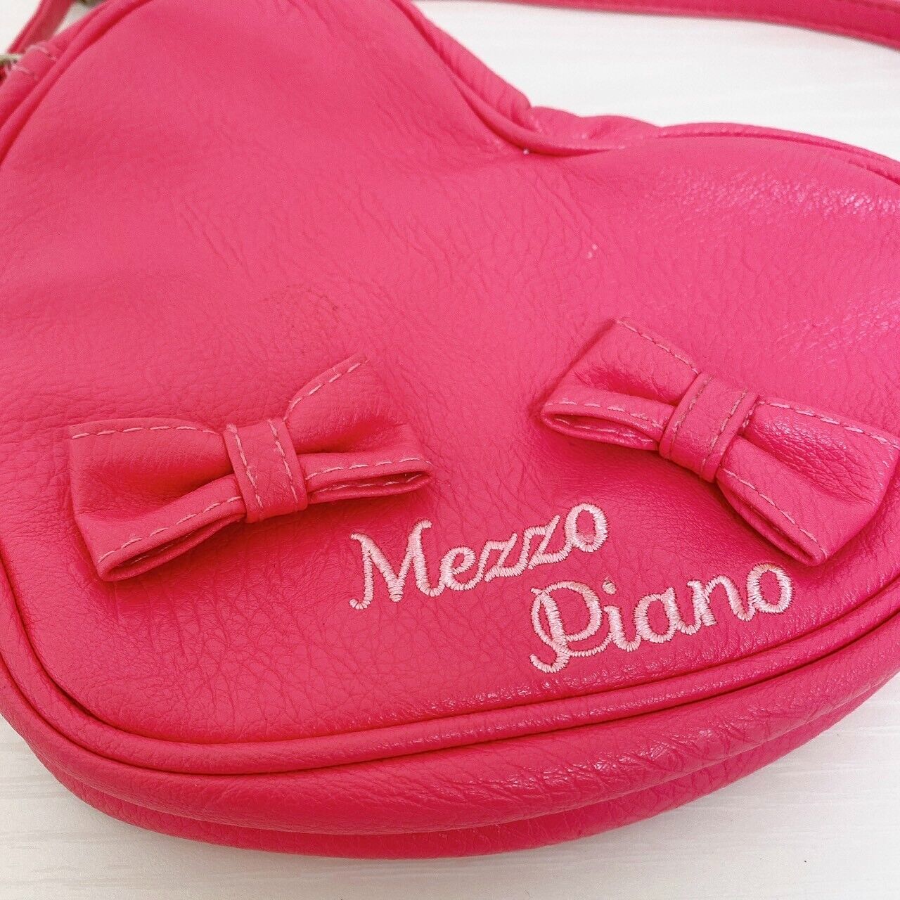 Mezzo Piano Shoulder Mini Bag Pochette Pink Ribbon Leather Heart Kids Girl Rare