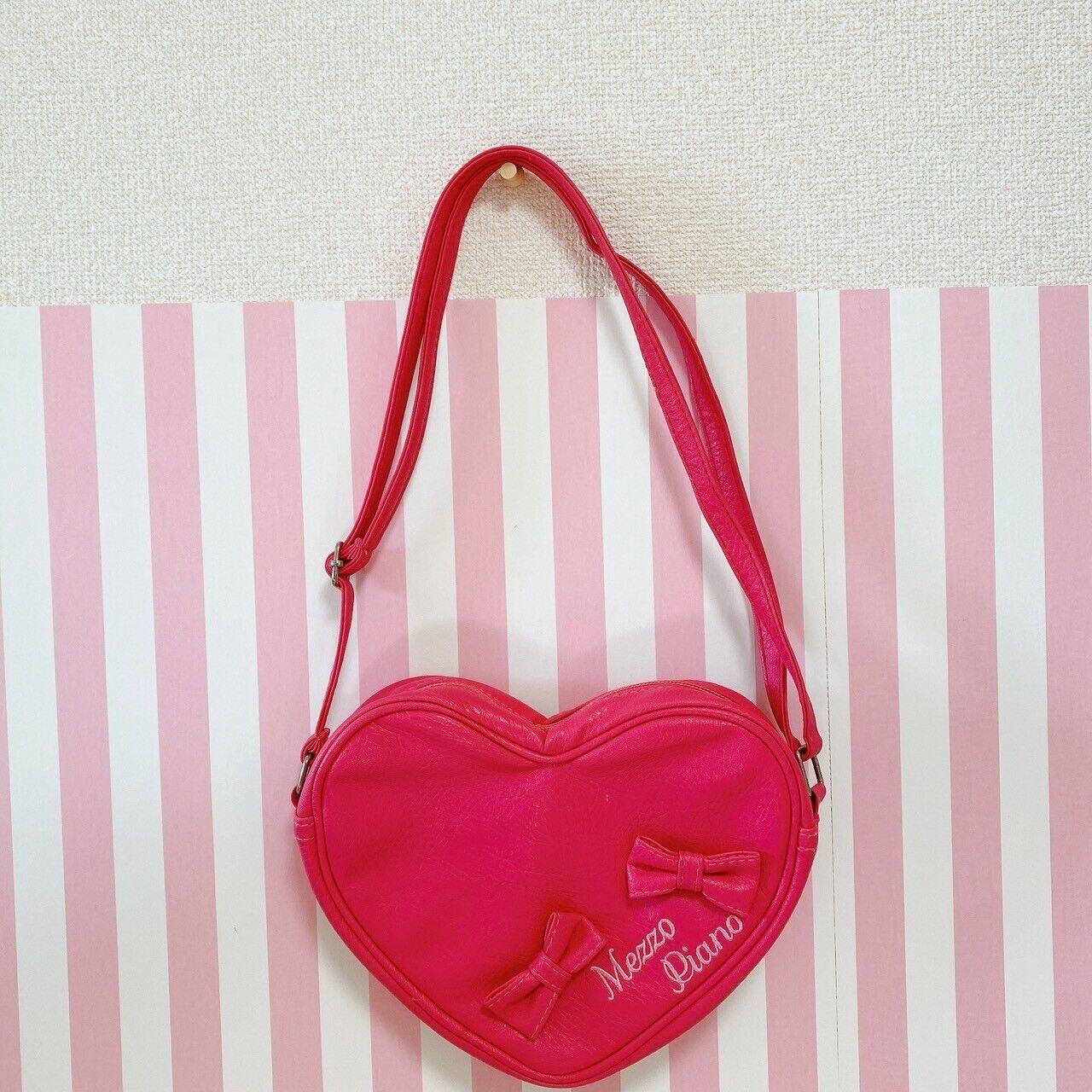 Mezzo Piano Shoulder Mini Bag Pochette Pink Ribbon Leather Heart Kids Girl Rare