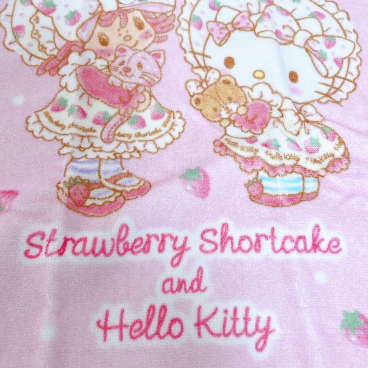 Sanrio Strawberry Shortcake Hello Kitty Bath Sports Towel Pink Kawaii Character