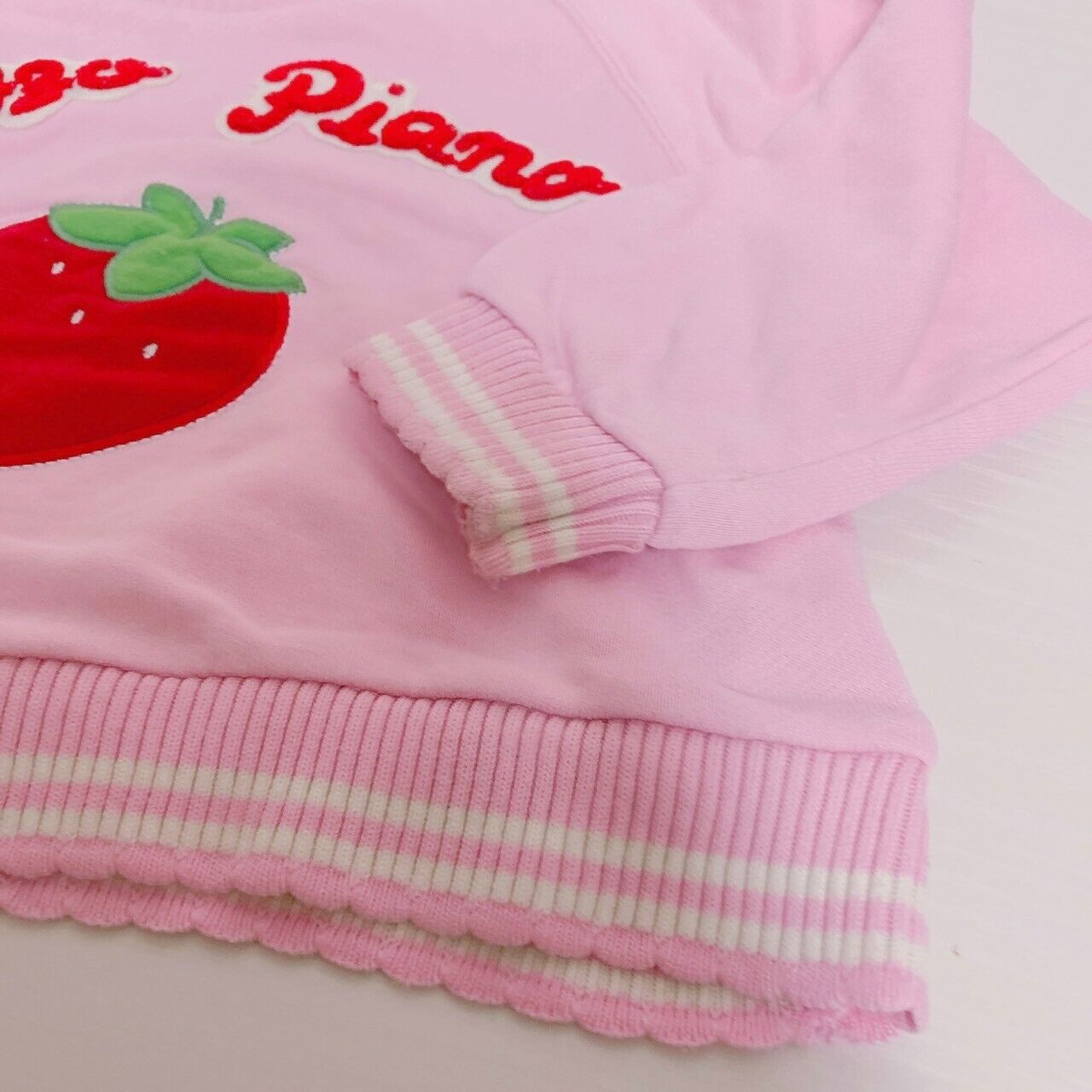 Mezzo Piano Long Sleeve T-shirt 100 Size Strawberry Pink Red Kawaii Cute Rare