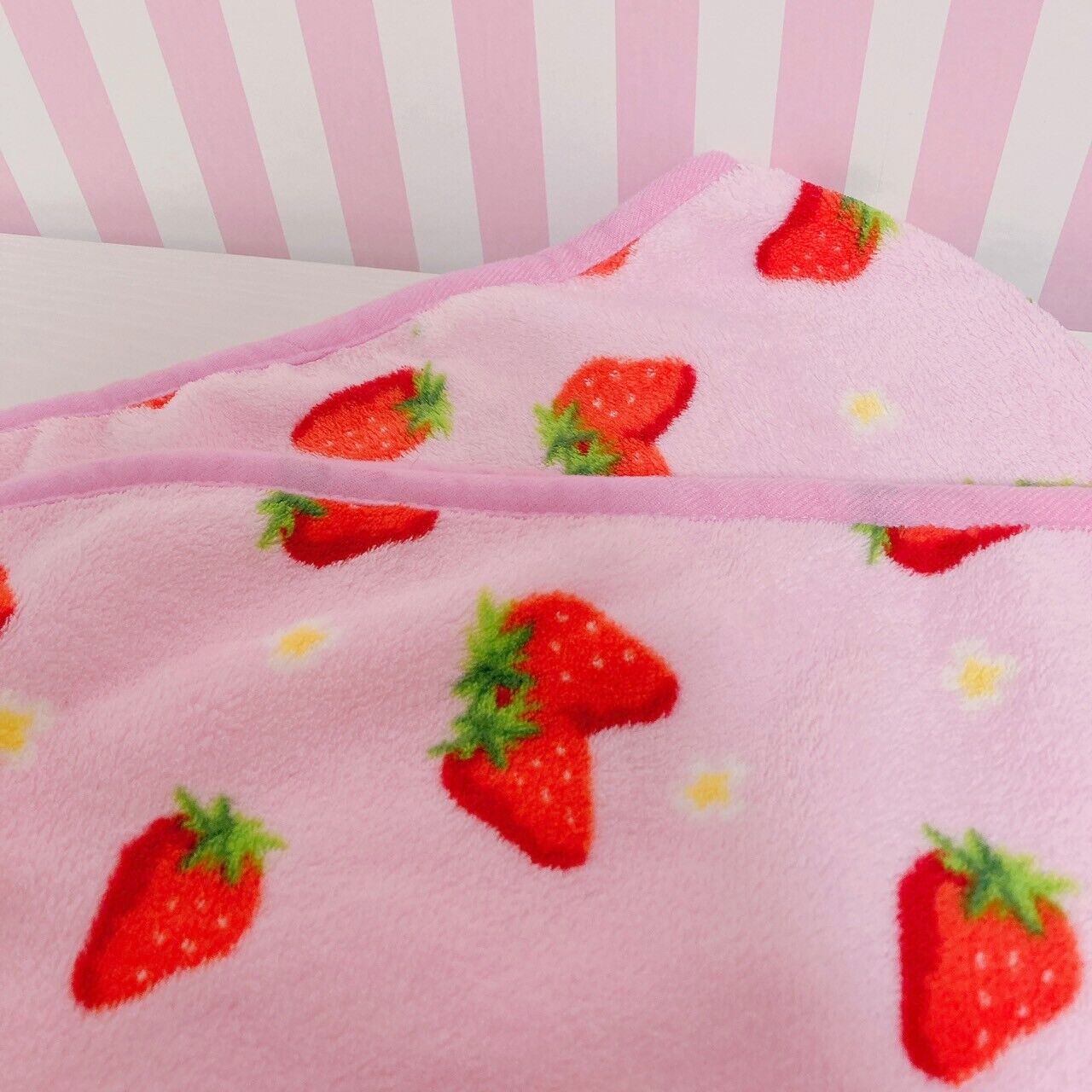 Strawberry Blanket Flower Pink Red Fluffy Kawaii Cute Pretty Rare