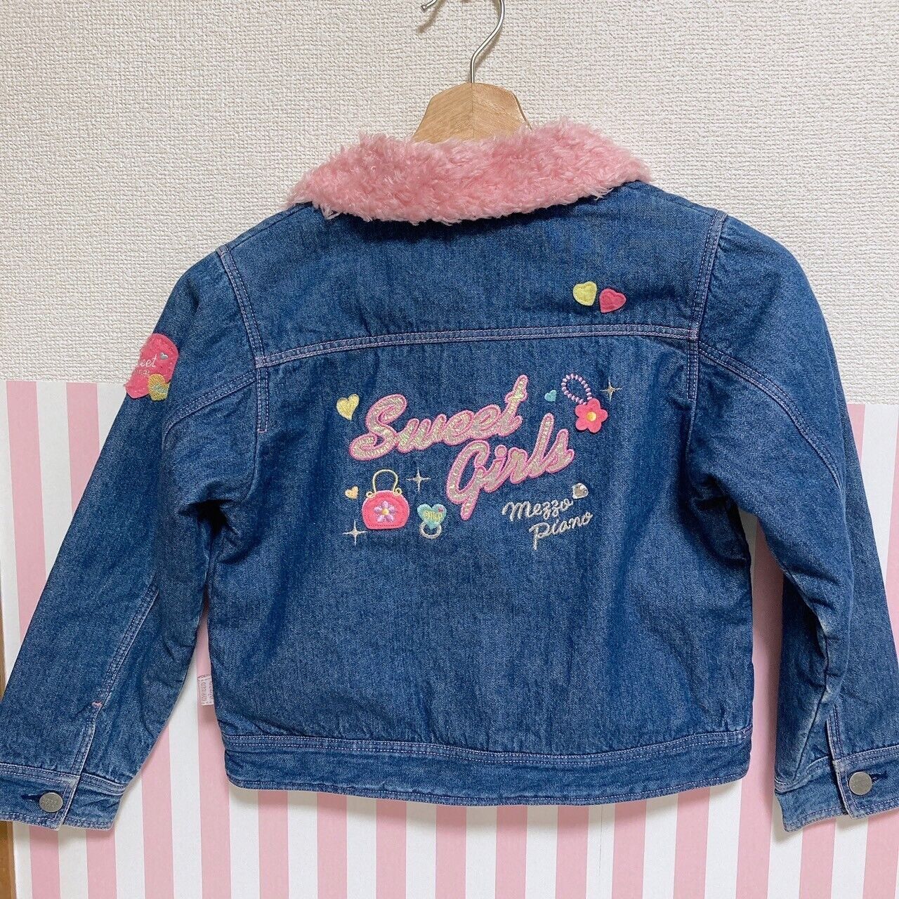 Mezzo Piano Denim Jacket 130 Collar Pink Fluffy Navy Heart Flower Pocket Button