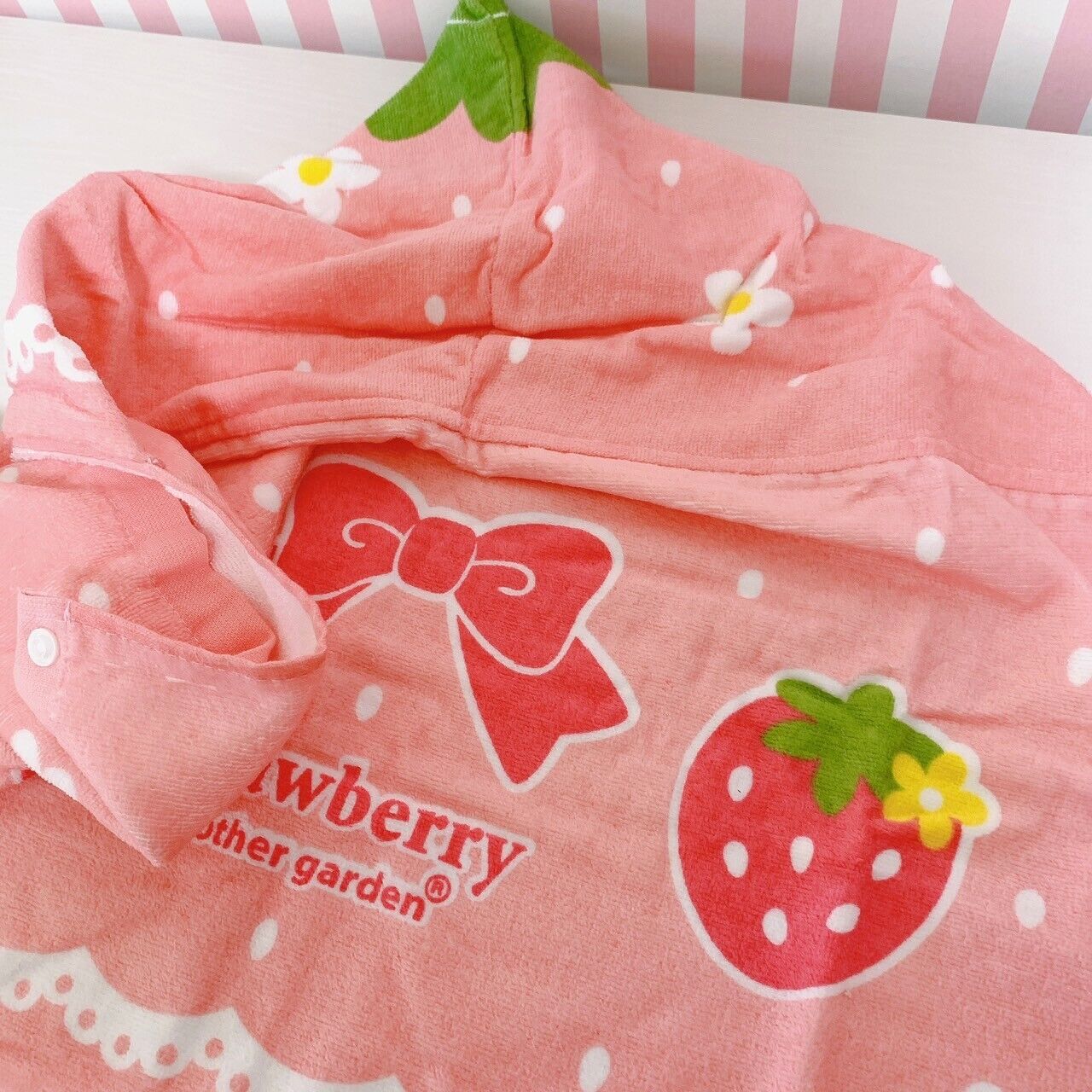 Mother Garden Hooded Towel Pink Strawberry Ribbon Hood Flower Green White Kawaii