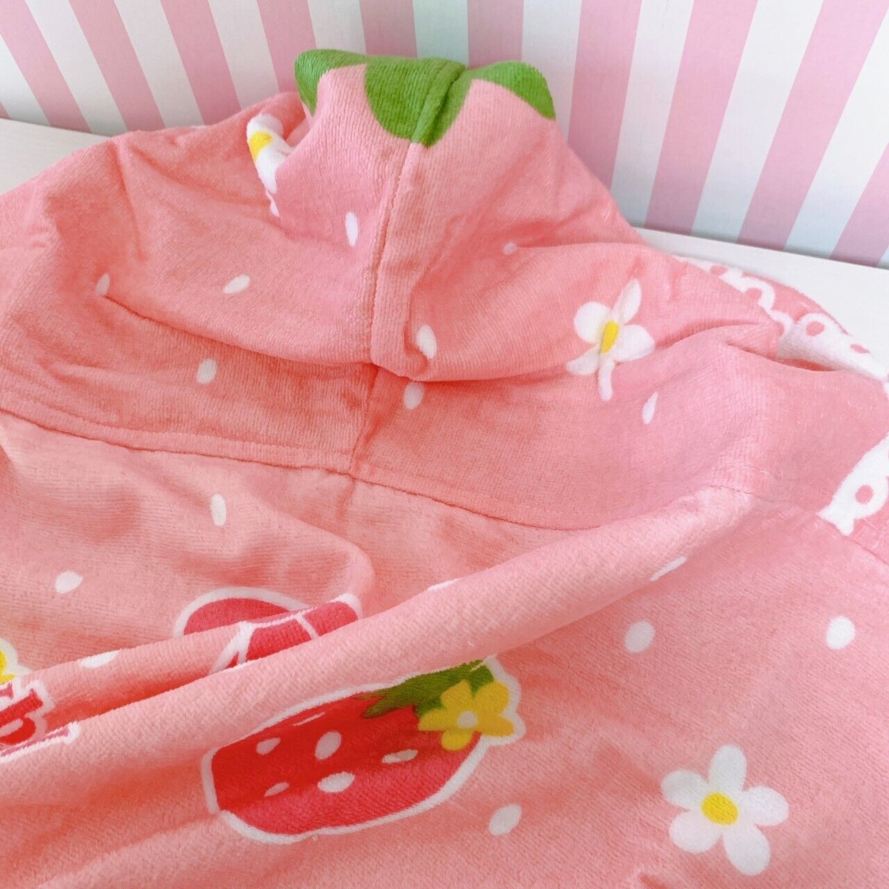 Mother Garden Hooded Towel Pink Strawberry Ribbon Hood Flower Green White Kawaii