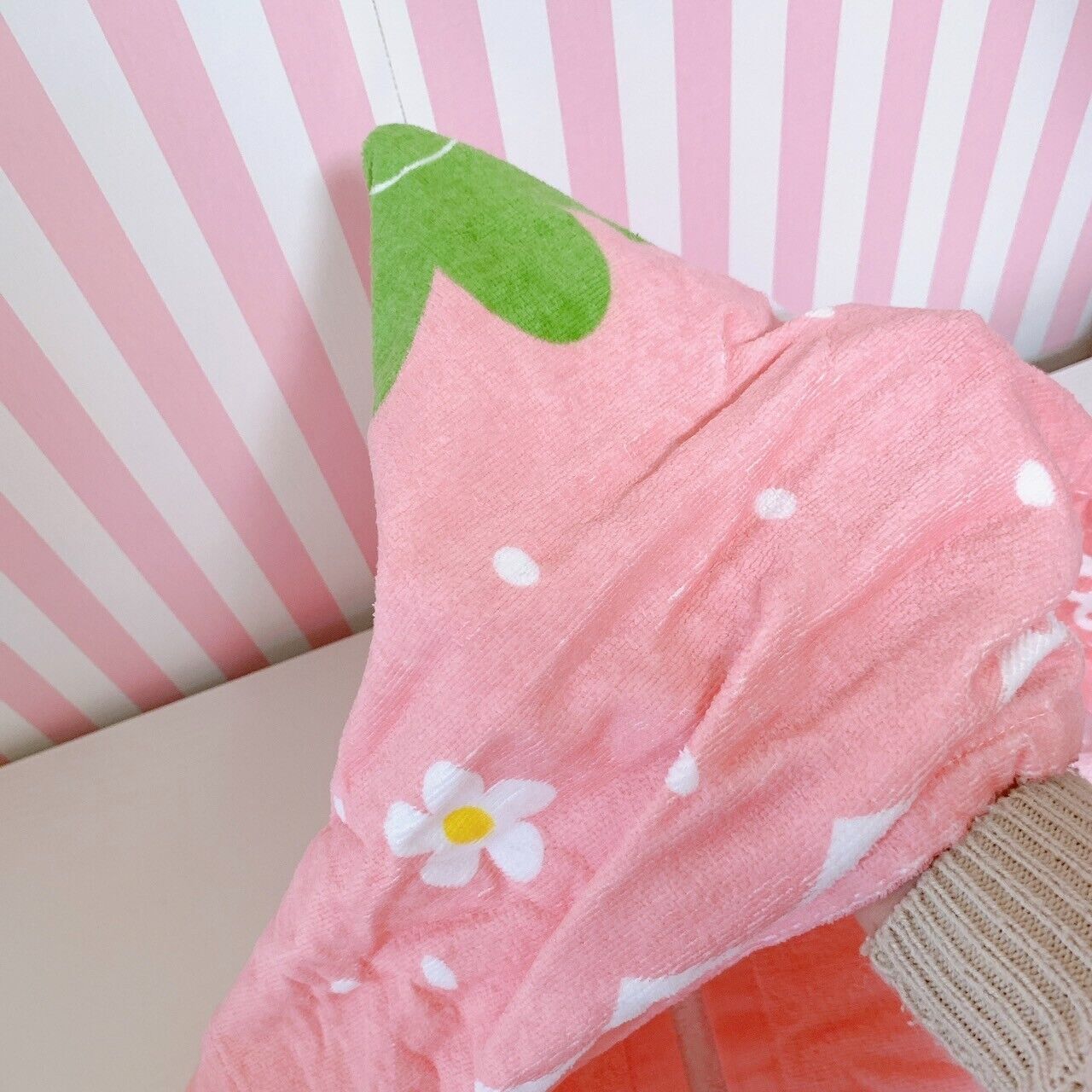 Mother Garden Hooded Towel Pink Strawberry Ribbon Hood Flower Green White Kawaii