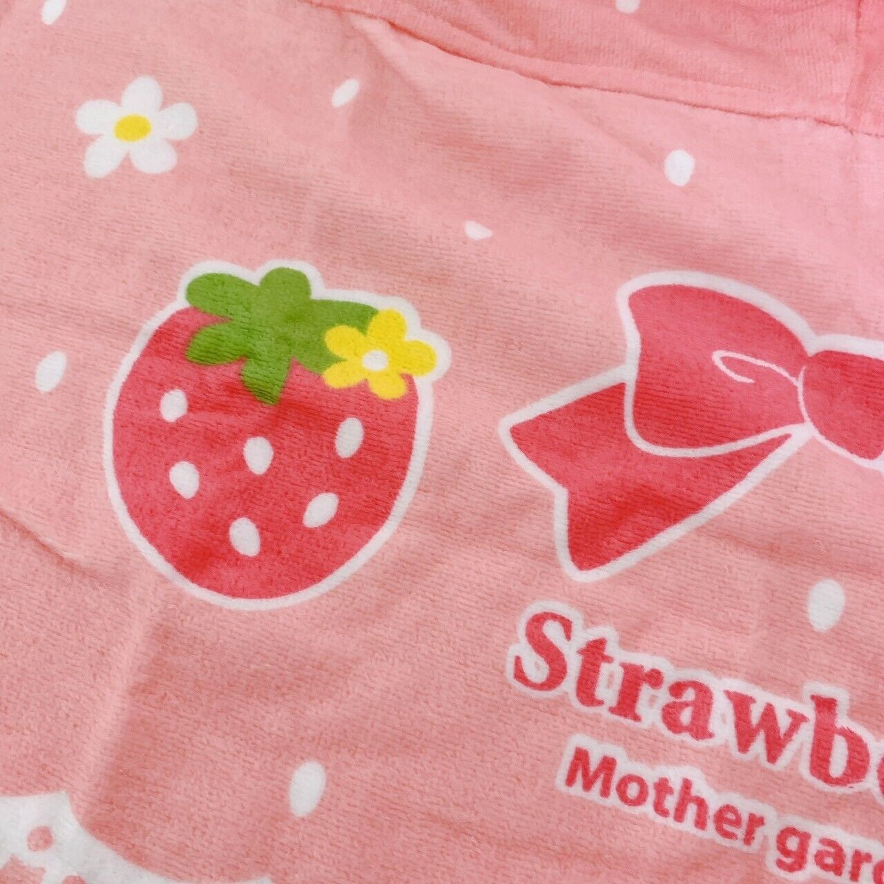 Mother Garden Hooded Towel Pink Strawberry Ribbon Hood Flower Green White Kawaii