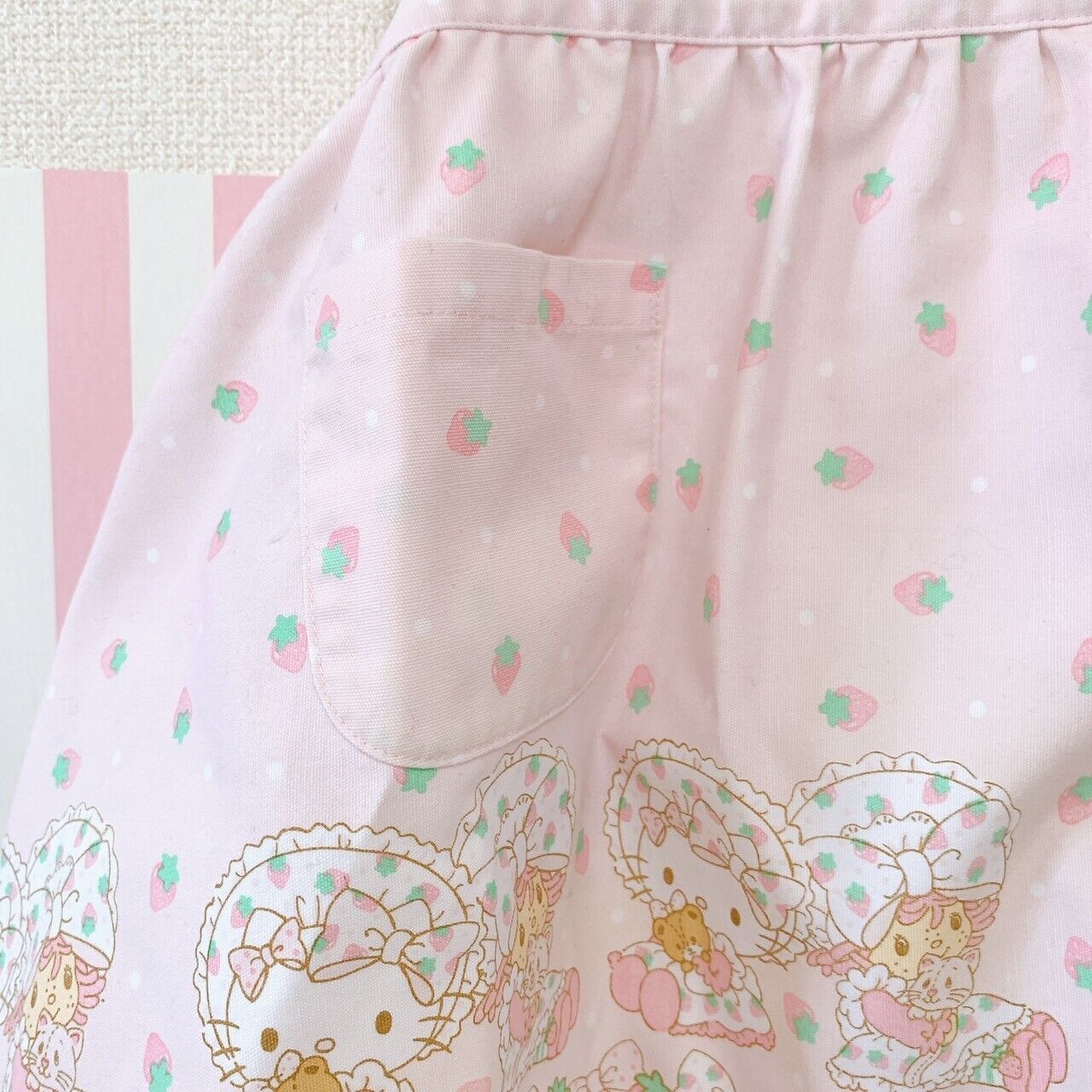 Sanrio Strawberry Shortcake Hello Kitty Collaboration Apron Pink Kawaii 110 Rare