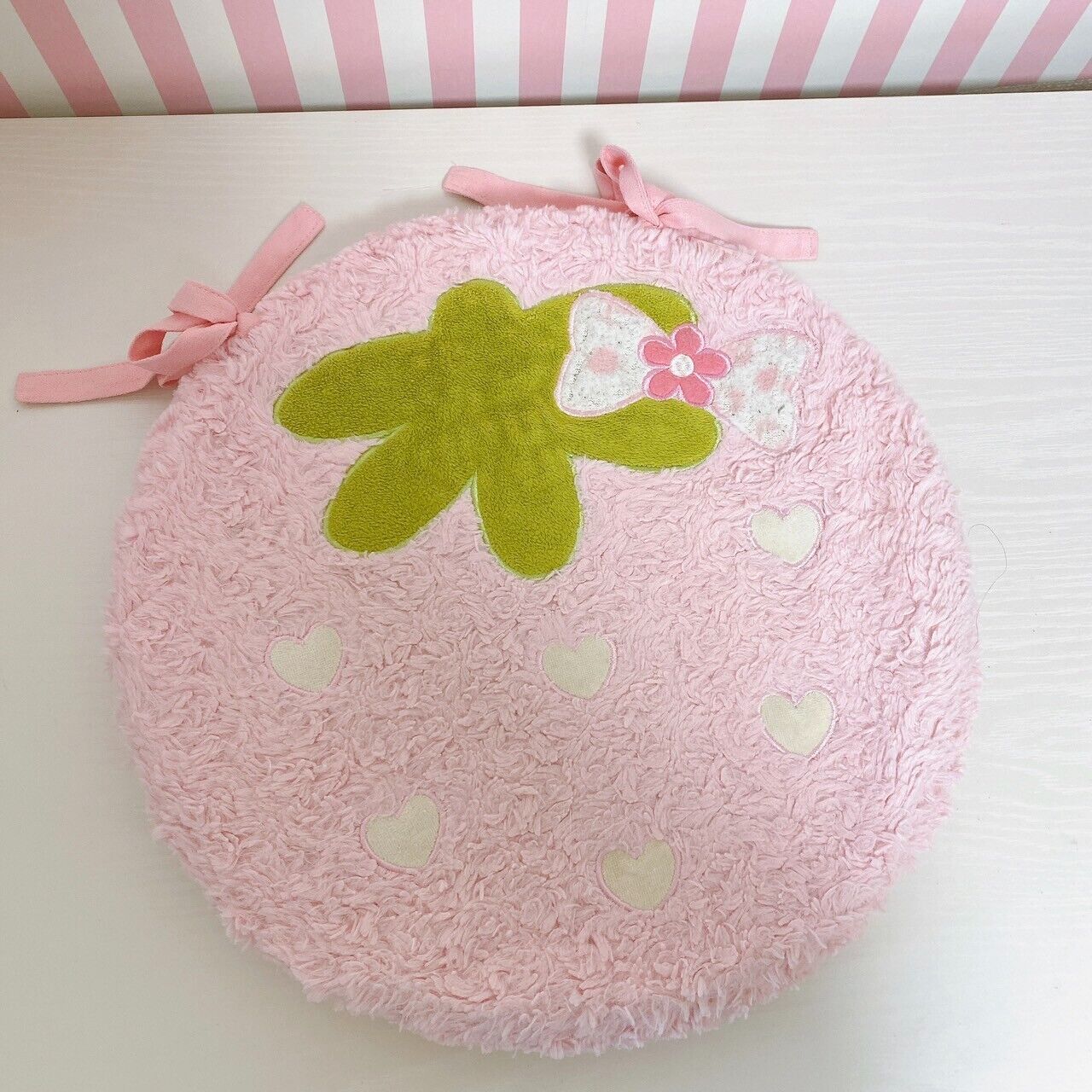 Mother Garden Zabuton Round Pink Strawberry Ribbon Heart Fluffy Fabric Kawaii