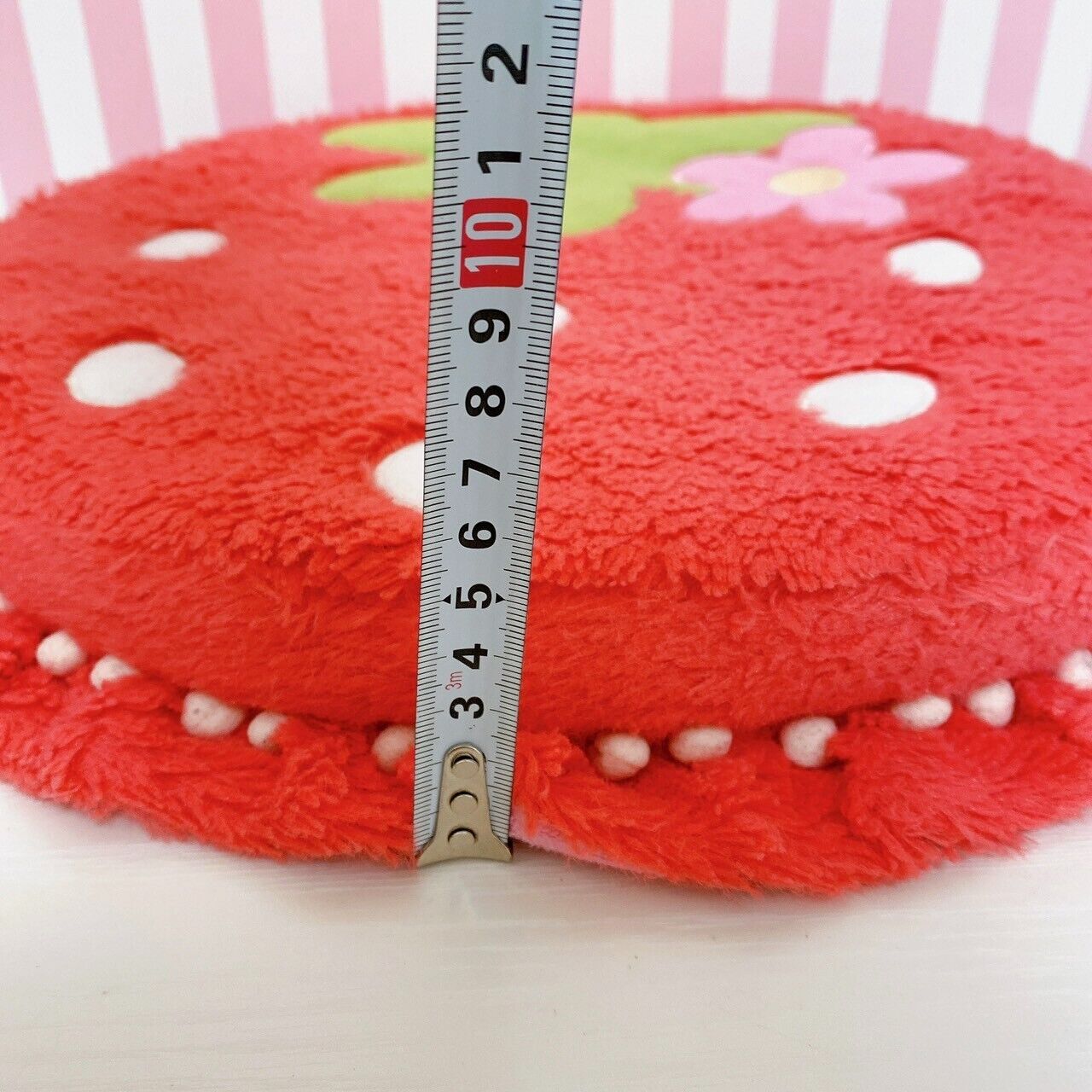 Mother Garden Zabuton Round Red Strawberry Frill Flower Fluffy Fabric Kawaii