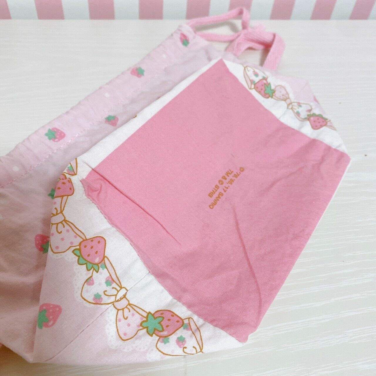 Sanrio Hello Kitty Strawberry Shortcake Lunch Drawstring Bag Pink Ribbon Kawaii