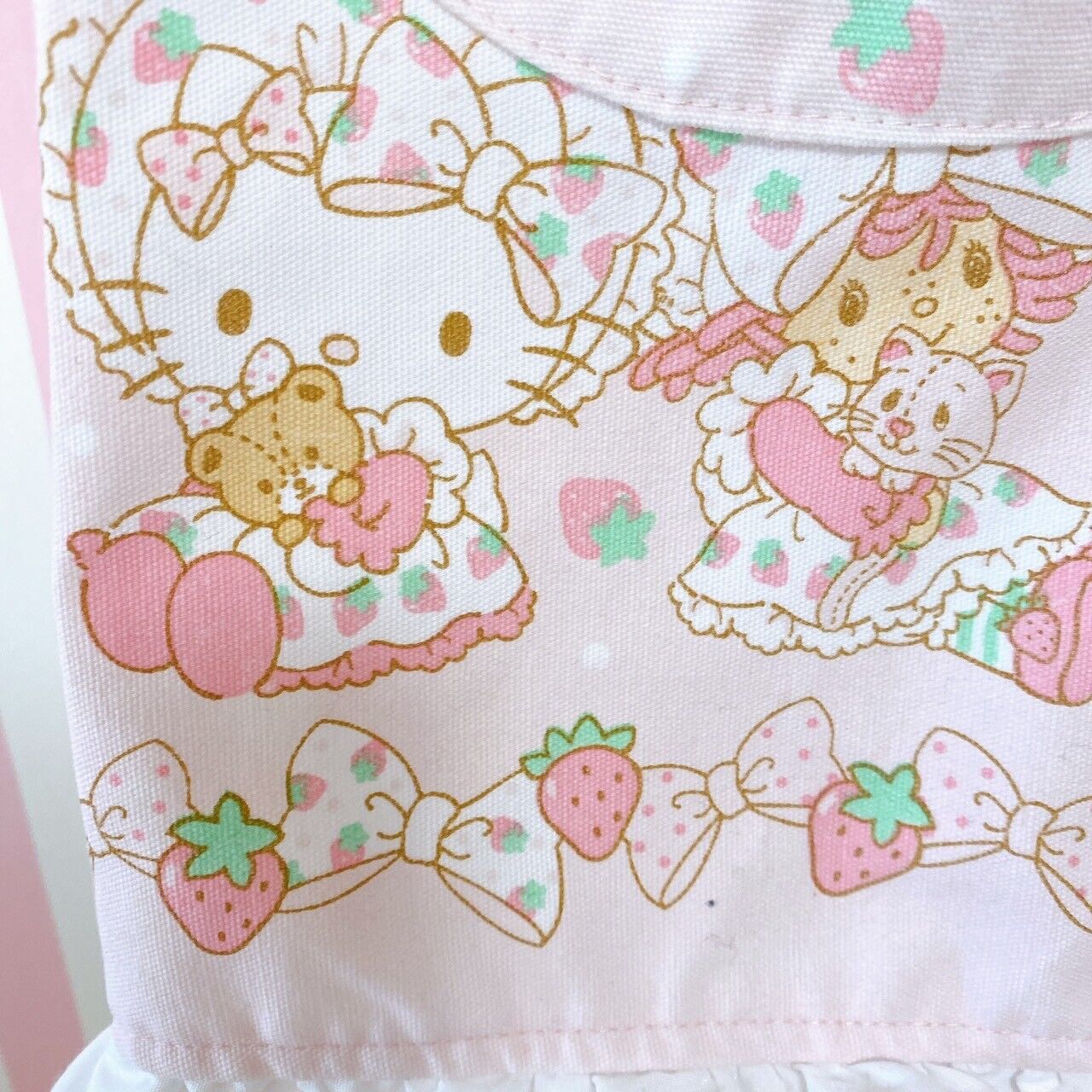 Sanrio Strawberry Shortcake Hello Kitty Collaboration Apron Pink Kawaii 100 Rare