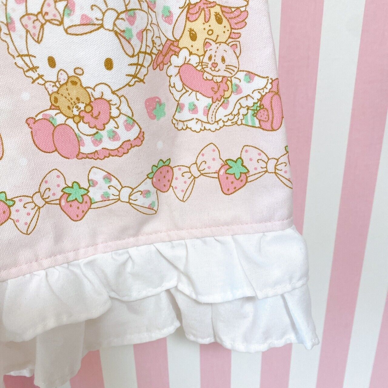 Sanrio Strawberry Shortcake Hello Kitty Collaboration Apron Pink Kawaii 100 Rare