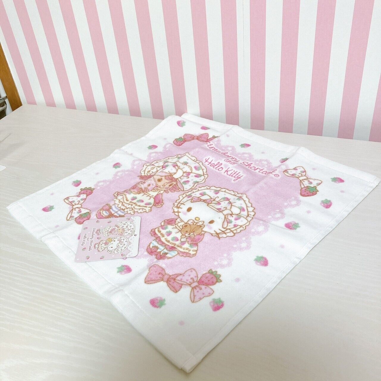 Sanrio Strawberry Shortcake Hello Kitty Hand Face Towel Pink Kawaii Character