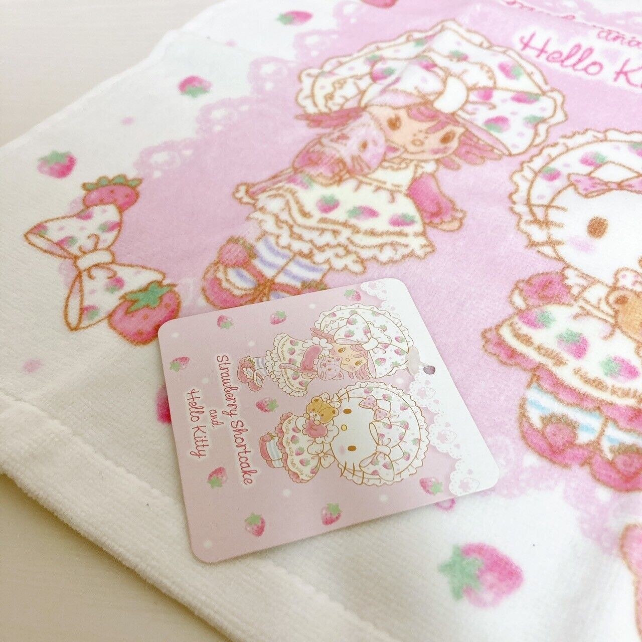 Sanrio Strawberry Shortcake Hello Kitty Hand Face Towel Pink Kawaii Character