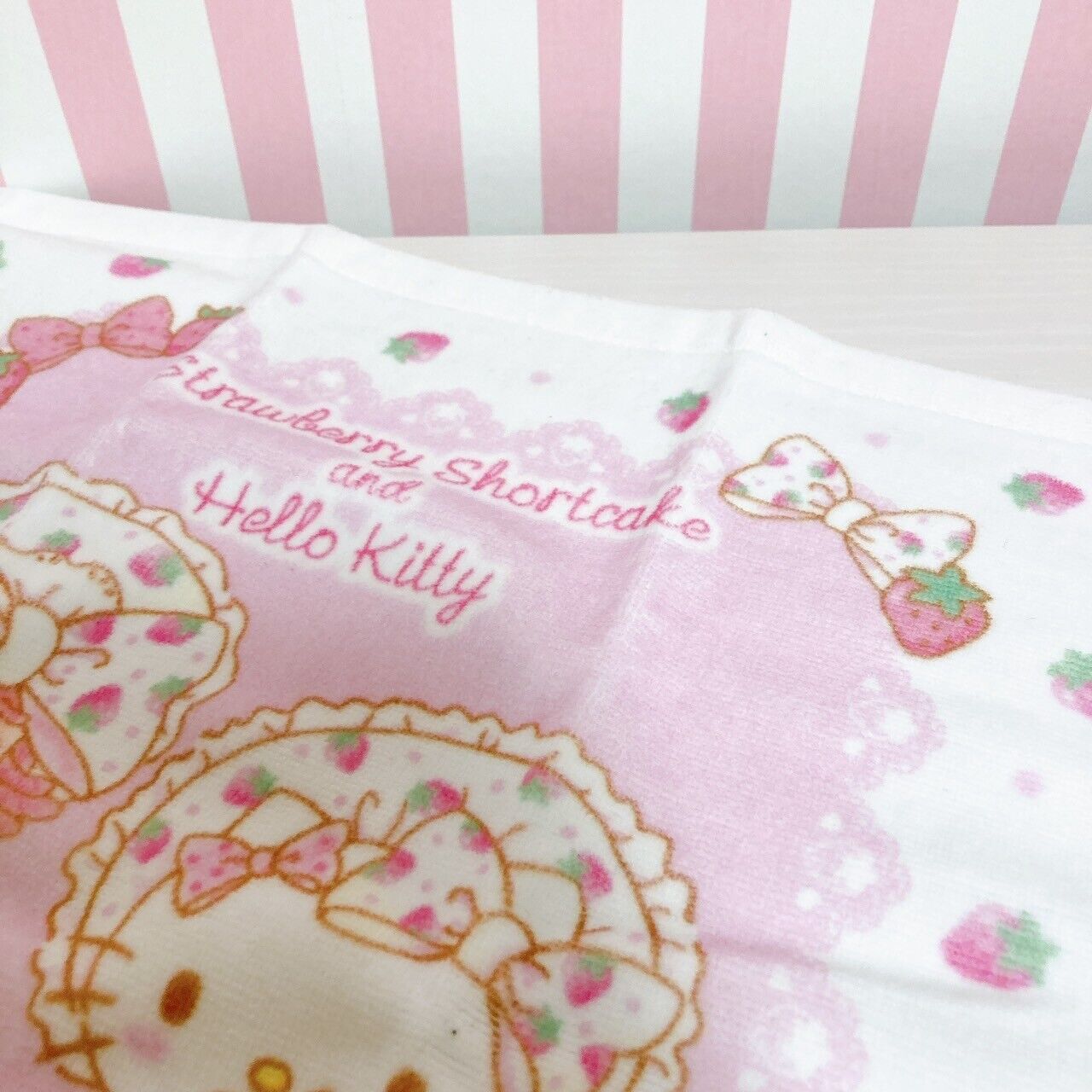 Sanrio Strawberry Shortcake Hello Kitty Hand Face Towel Pink Kawaii Character