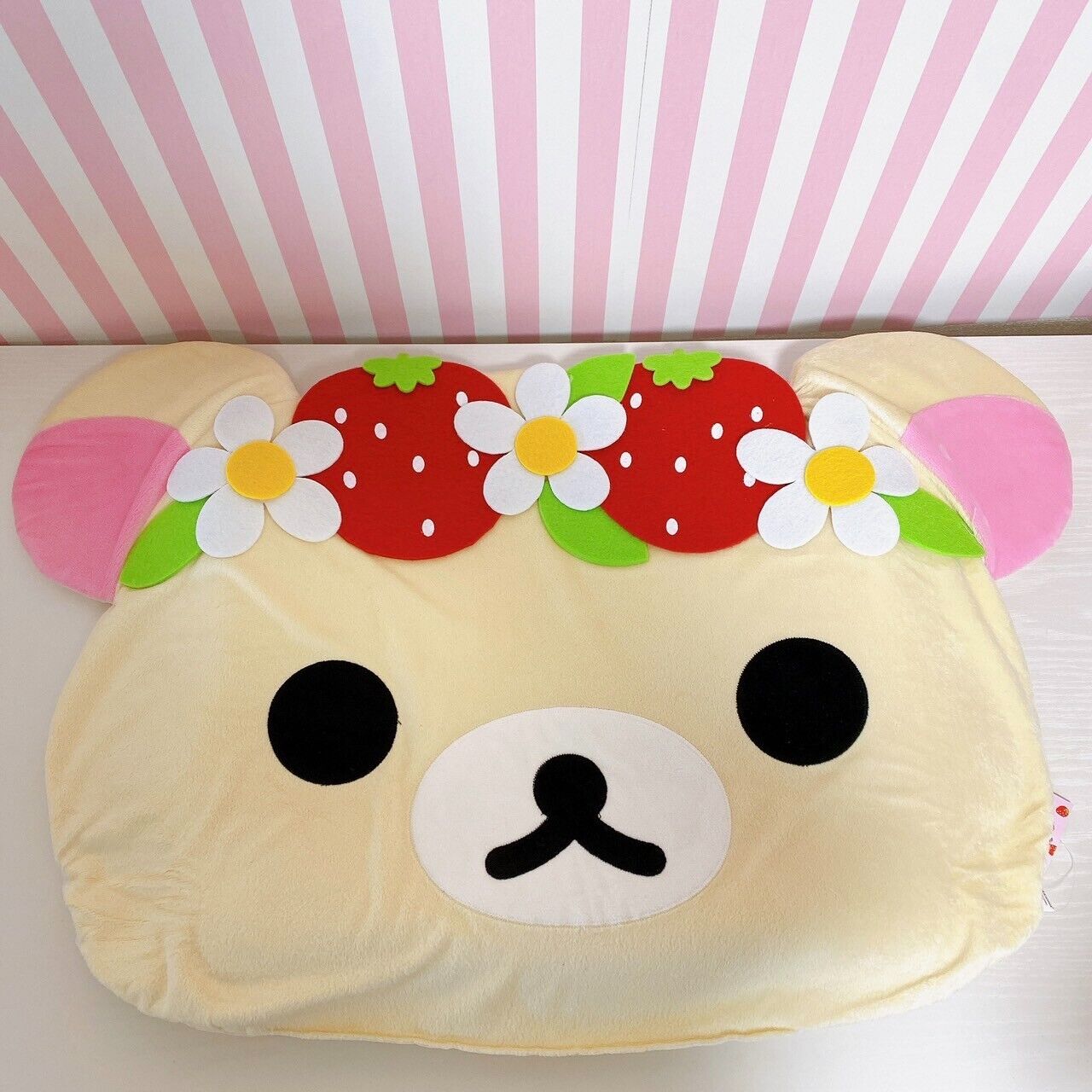 Rilakkuma Korilakkuma San-X White Rug Face Mold Fluffy Strawberry Flower Kawaii