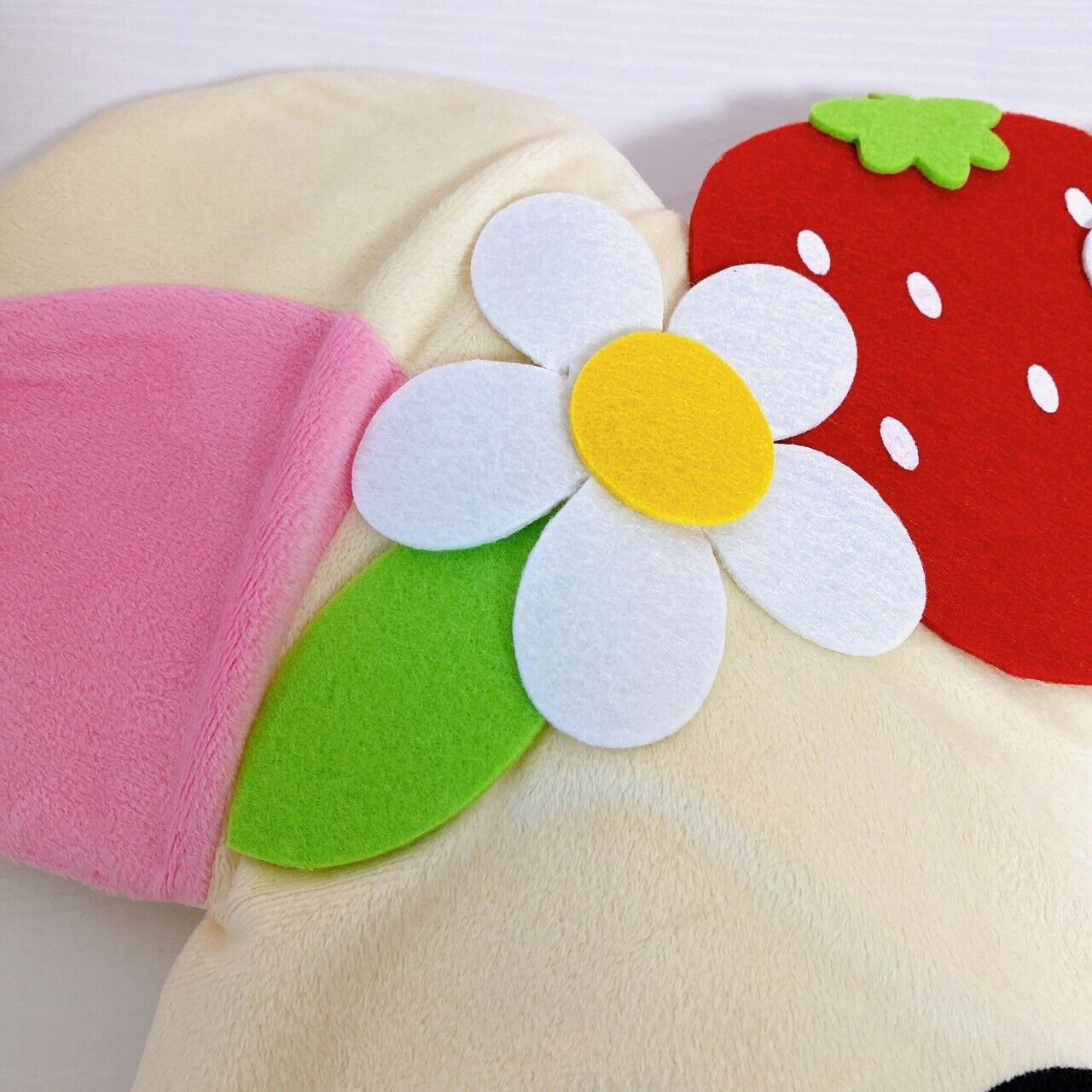 Rilakkuma Korilakkuma San-X White Rug Face Mold Fluffy Strawberry Flower Kawaii