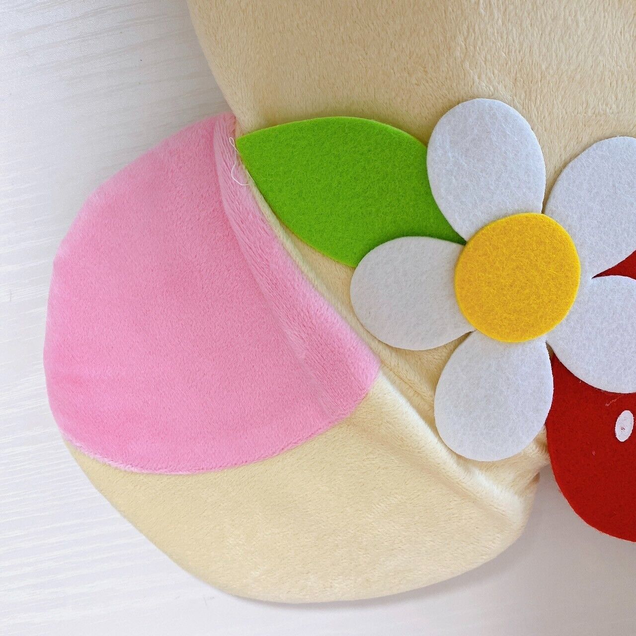 Rilakkuma Korilakkuma San-X White Rug Face Mold Fluffy Strawberry Flower Kawaii