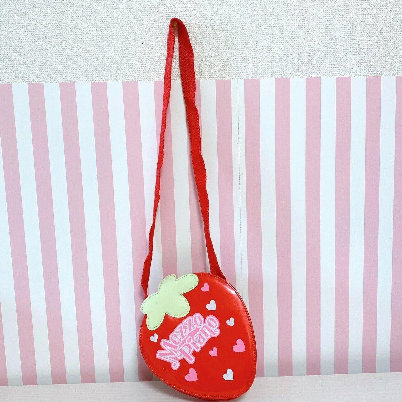 Mezzo Piano Shoulder Bag Pochette Strawberry Heart Red Kids Kawaii Cute Rare