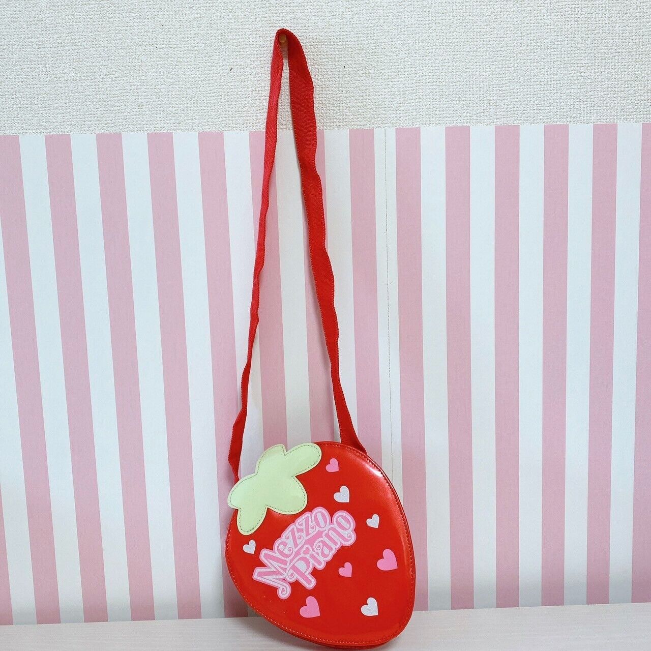 Mezzo Piano Shoulder Bag Pochette Strawberry Heart Red Kids Kawaii Cute Rare