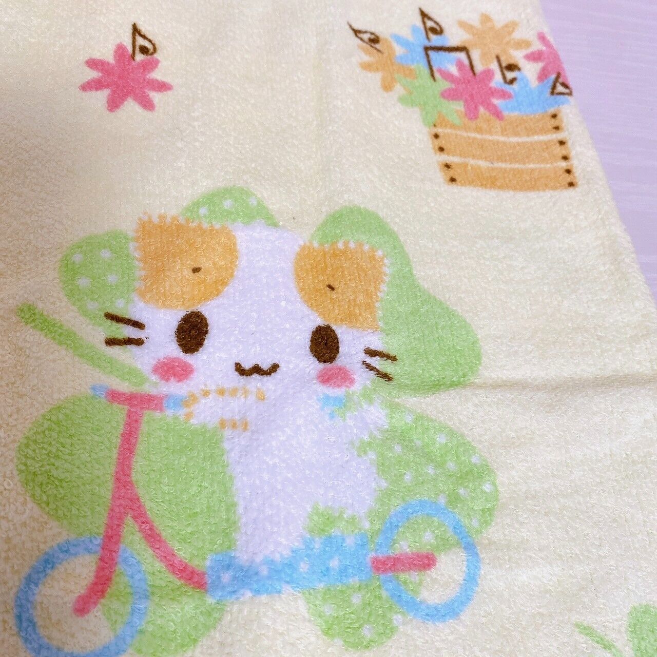 Sanrio Masyumaro Fluffy Fuwa Nyanko Marshmallow Rolled Towel Swimming Clover