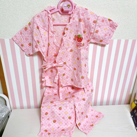 Mother Garden Jinbei 100 Size Sweet Strawberry Matching Cloth Pink Frill Heart