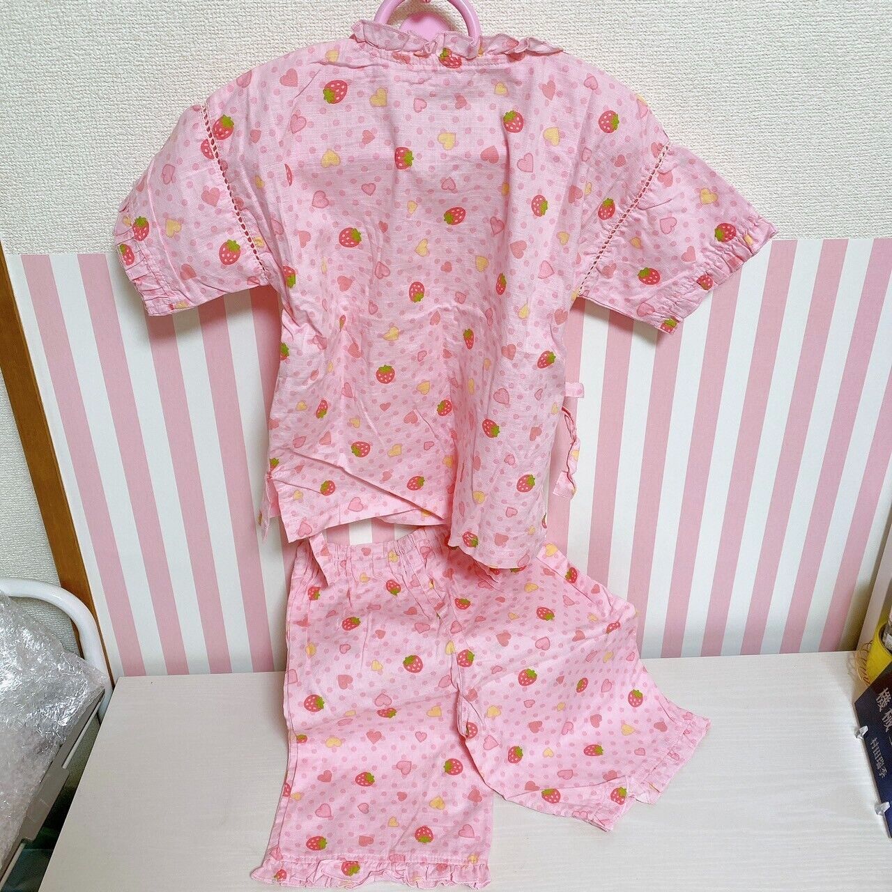 Mother Garden Jinbei 100 Size Sweet Strawberry Matching Cloth Pink Frill Heart