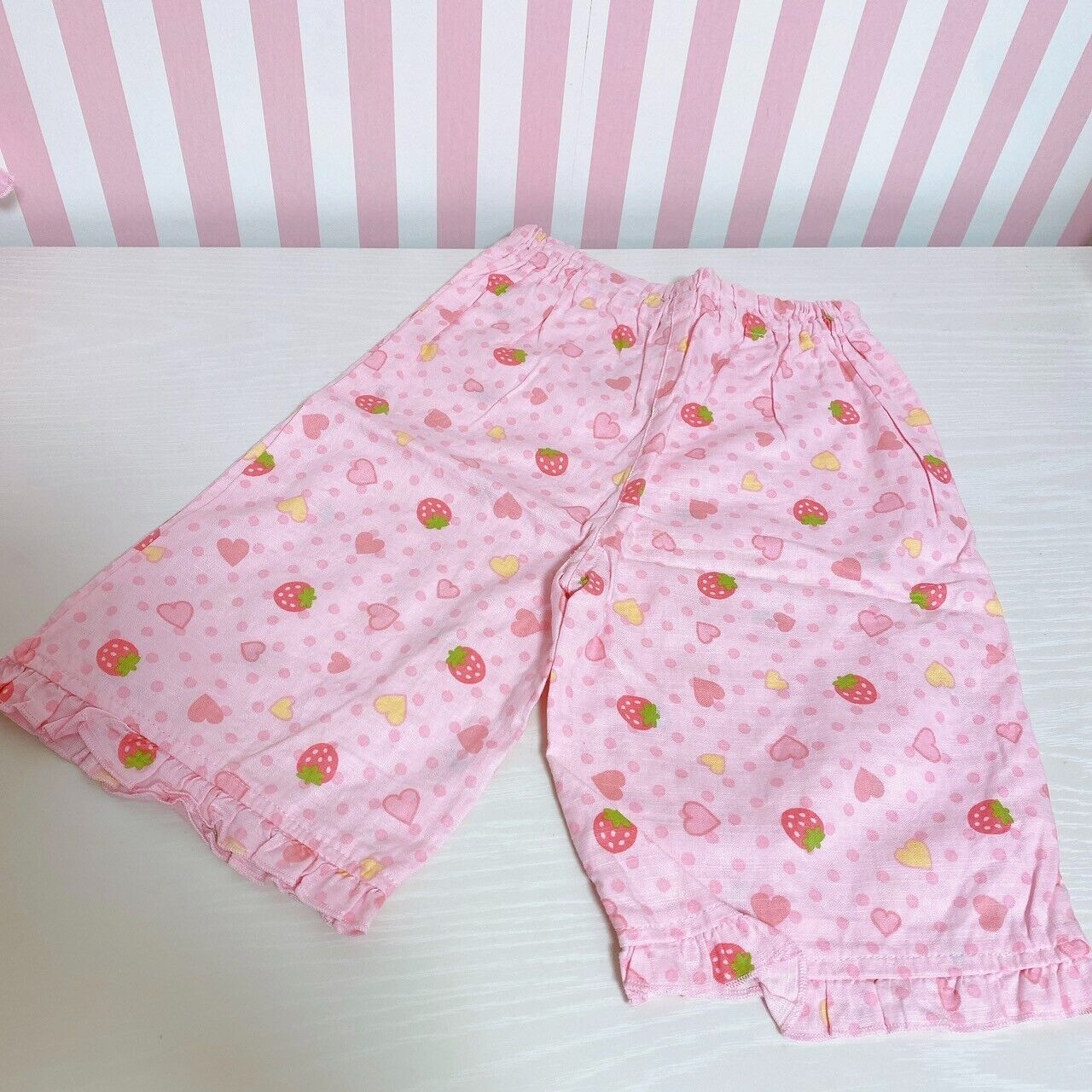 Mother Garden Jinbei 100 Size Sweet Strawberry Matching Cloth Pink Frill Heart