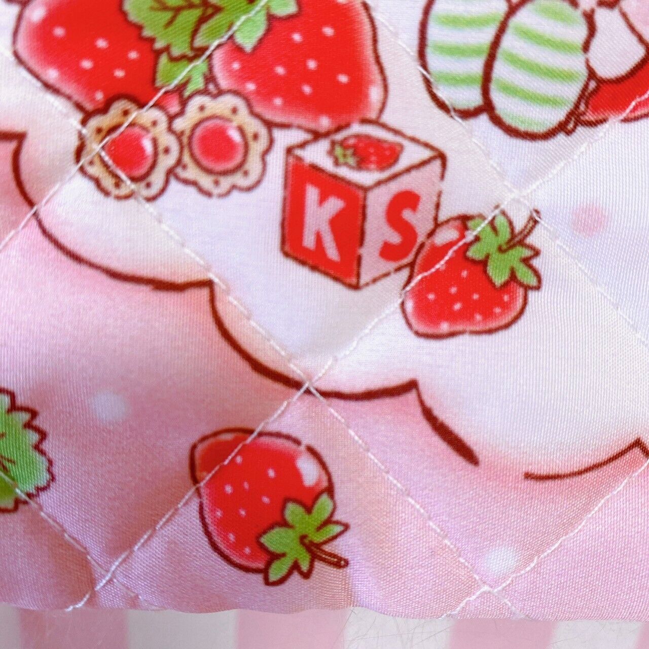 Sanrio Strawberry Shortcake Hello Kitty Collaboration Pouch Pink Strawberry Rare