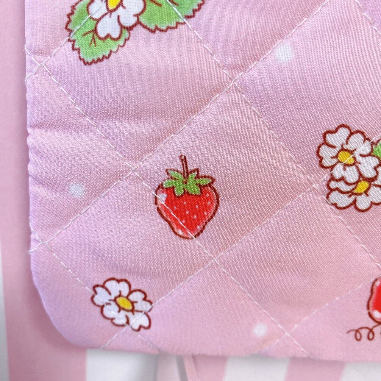 Sanrio Strawberry Shortcake Hello Kitty Collaboration Pouch Pink Strawberry Rare