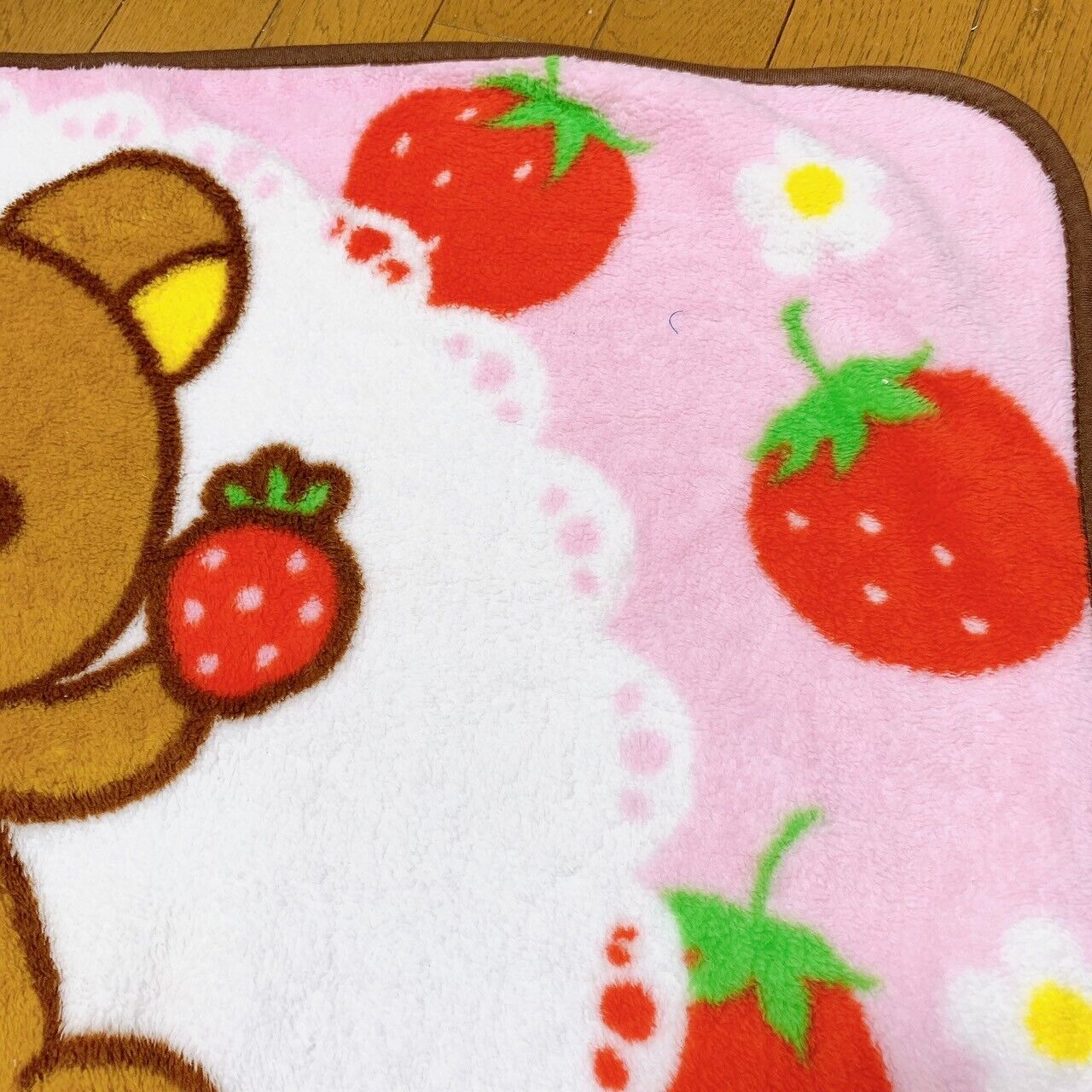 Rilakkuma Korilakkuma San-X Pink Blanket Fluffy Strawberry Flower Kawaii Lace