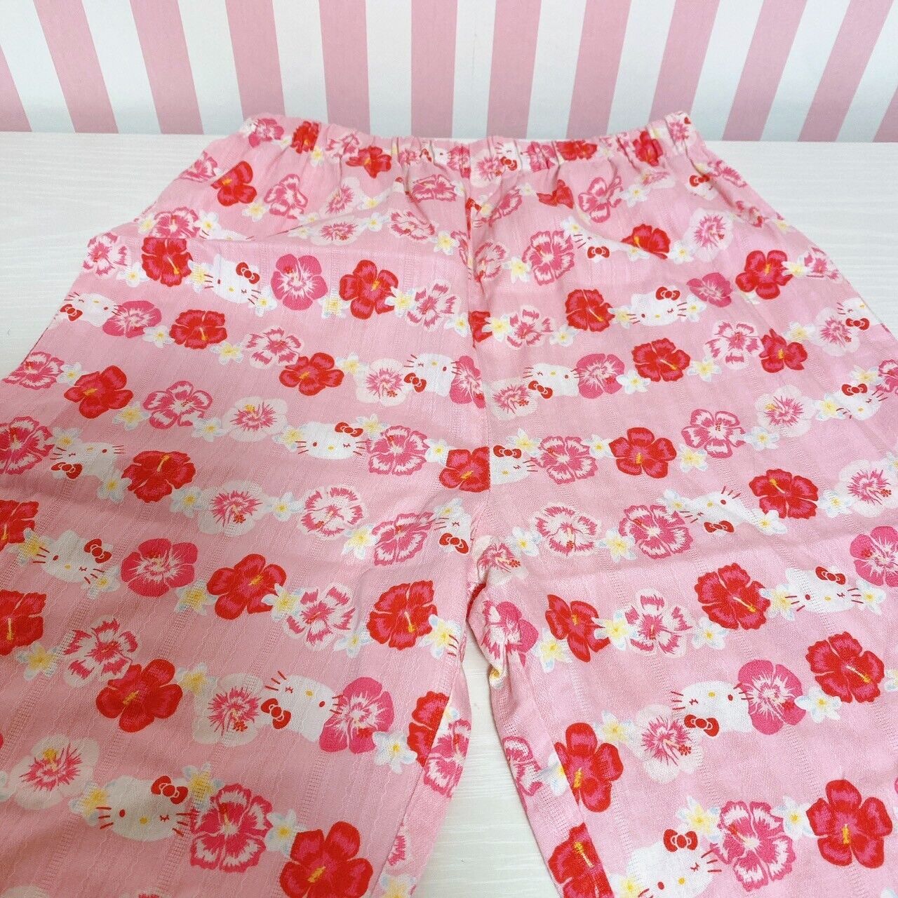 Sanrio Hello Kitty Summer Pajamas Kids 120cm Pink Red Flower Hibiscus Ribbon