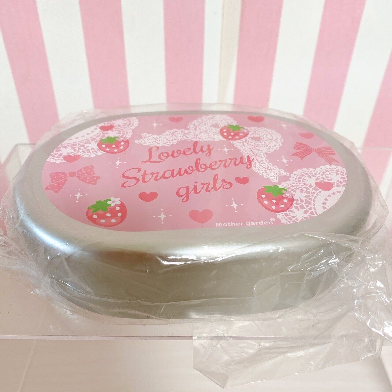 Mother Garden Aluminum Lunch Box Place Mat Set 2 Pink Ribbon Strawberry Frill