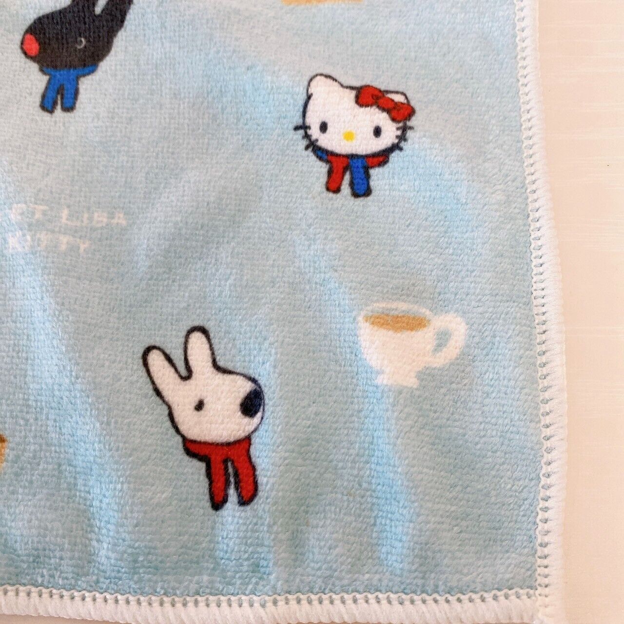 Sanrio Hello Kitty x Gaspard and Lisa Hand Towel Malti Case Set Kawaii Rare