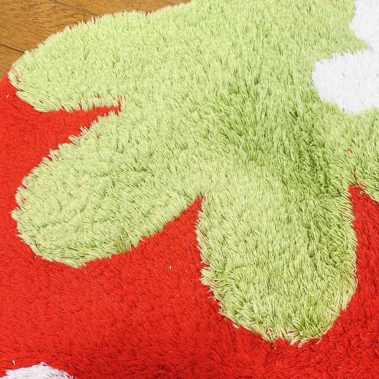 Mother Garden Rug Mat Medium Strawberry Red Flower White Green Kawaii Rare