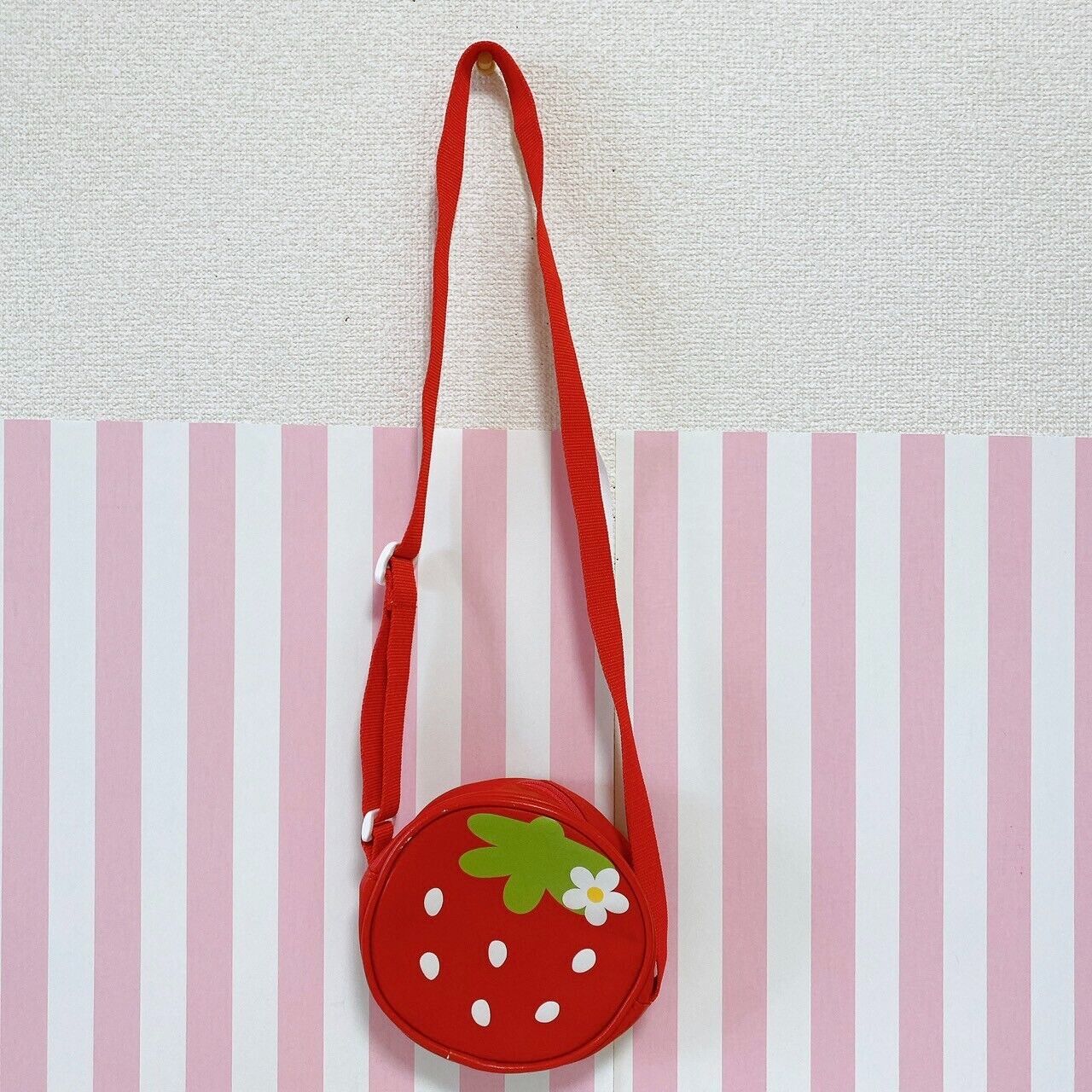 Mother Garden Kids Pochette Shoulder Bag Red Strawberry Fruit Circle Kawaii Rare