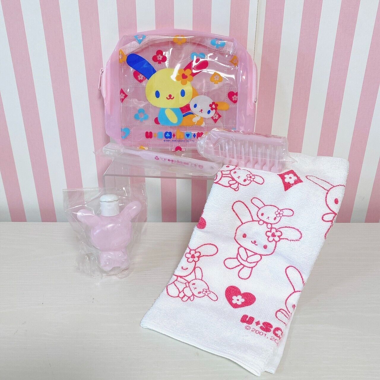 Sanrio Usahana Travel Pouch Set Towel Toothbrush Bottle Comb Rabbit Pink Heart