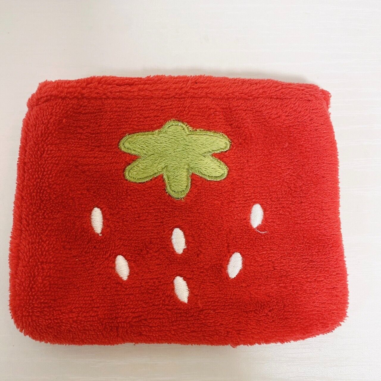 Mother Garden Usamomo Pochette Pouch Tissue Case Mini Bag Set 4 Strawberry Rare