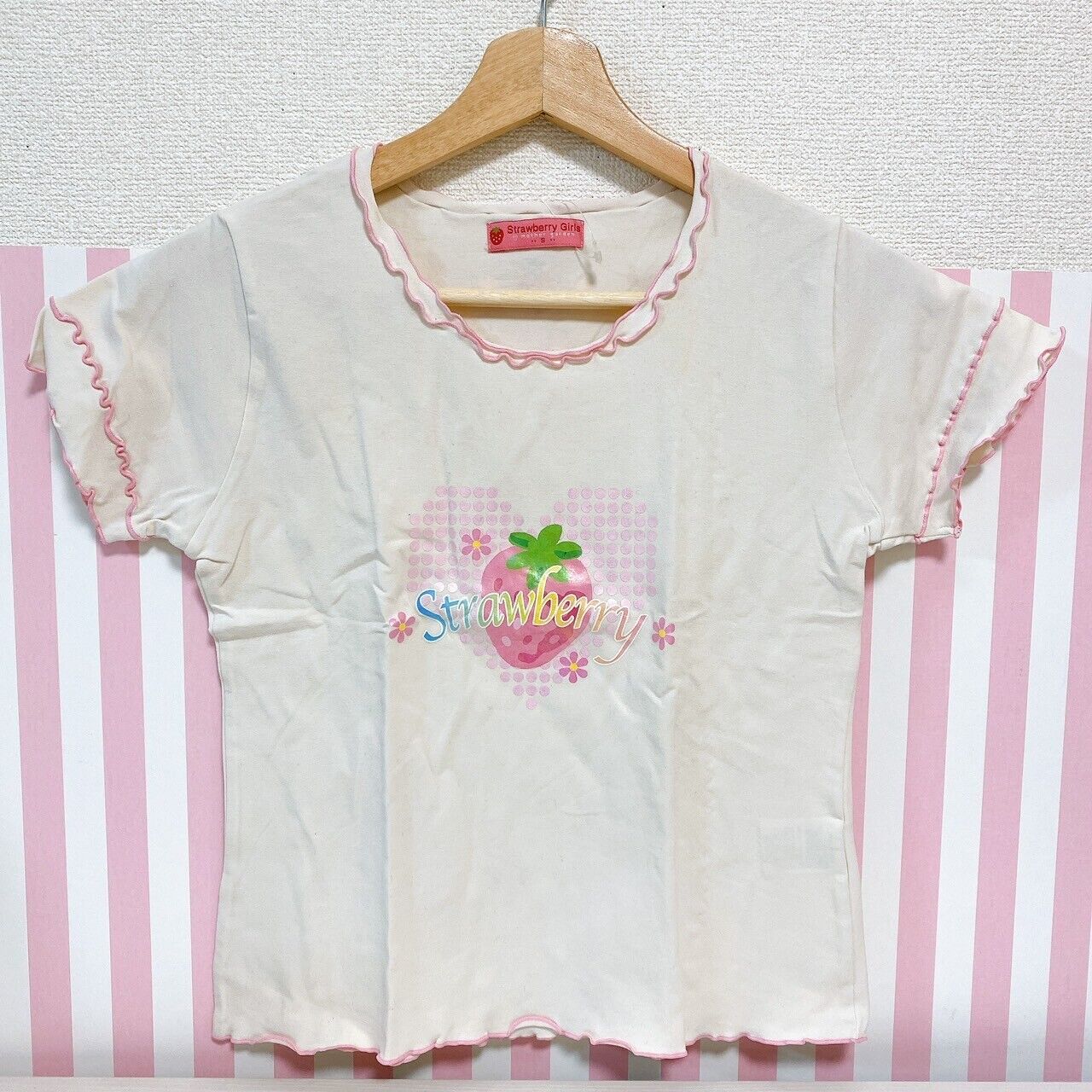 Mother Garden Short Sleeve T-shirt Ladies S Size Strawberry Heart Flower Frill