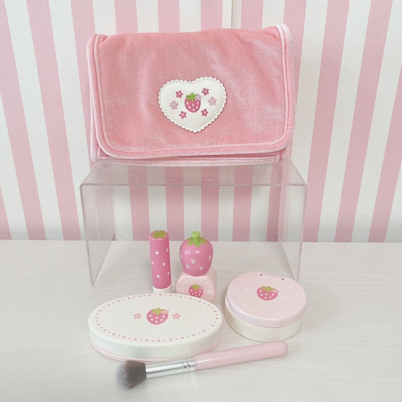 Mother Garden Wooden Makeup Set Strawberry Pink Dot Pouch Brush Lip Pallet Rare