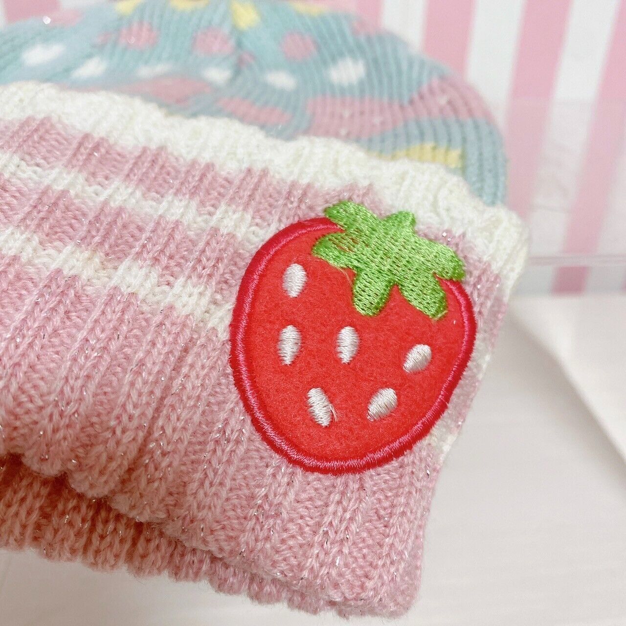 Mother Garden Knit Hat Cap Fluffy Strawberry Ribbon Heart Pink Blue Yellow Rare