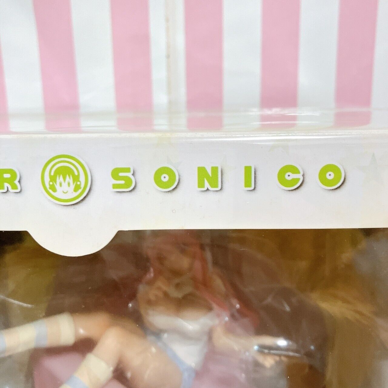 Super Sonico Special Figure Close Lifestyle Coverage Snack Time Pink Girl Anime