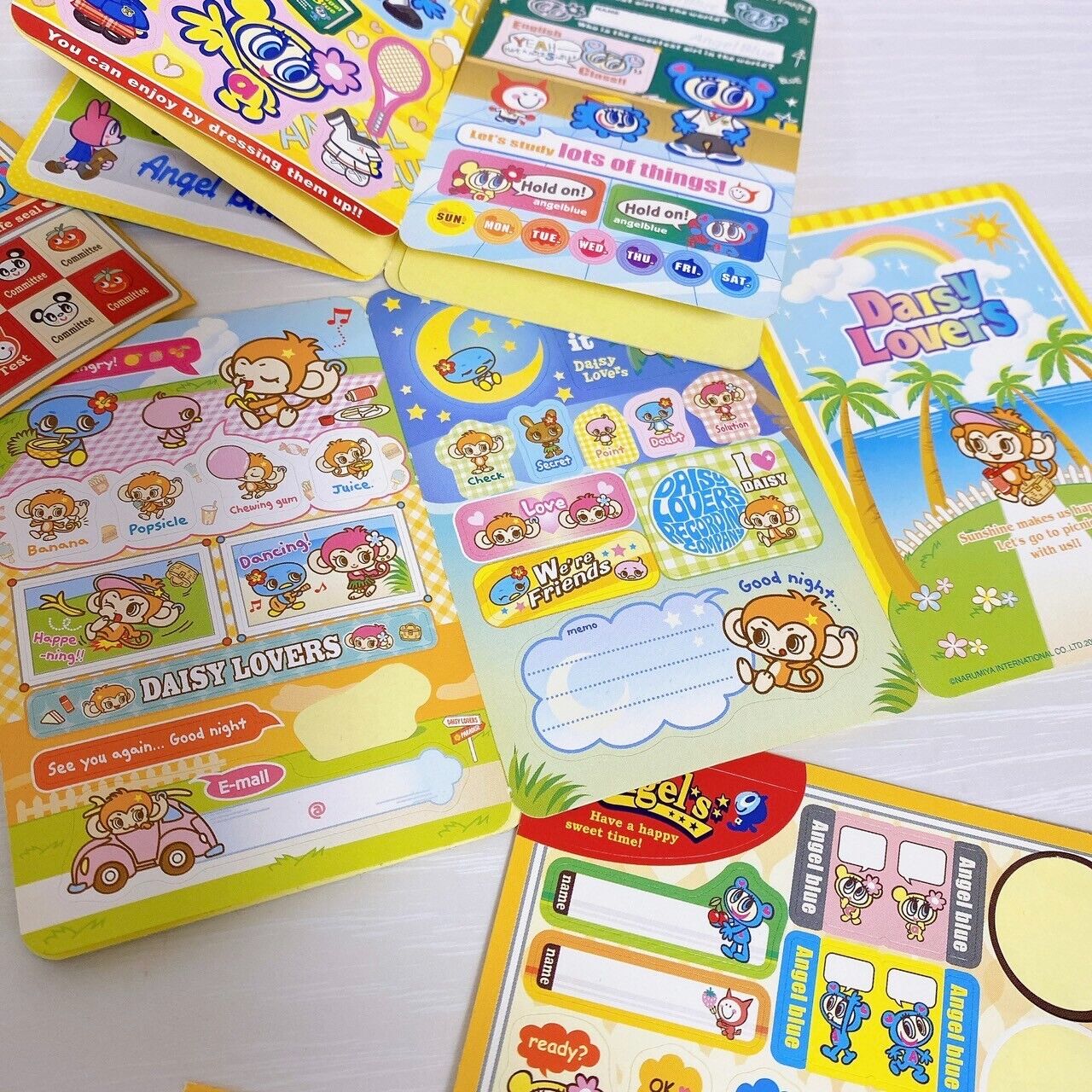 Mezzo Piano Stationery Set Berrie-chan Mascot Sticker Colored Pencils Scissors