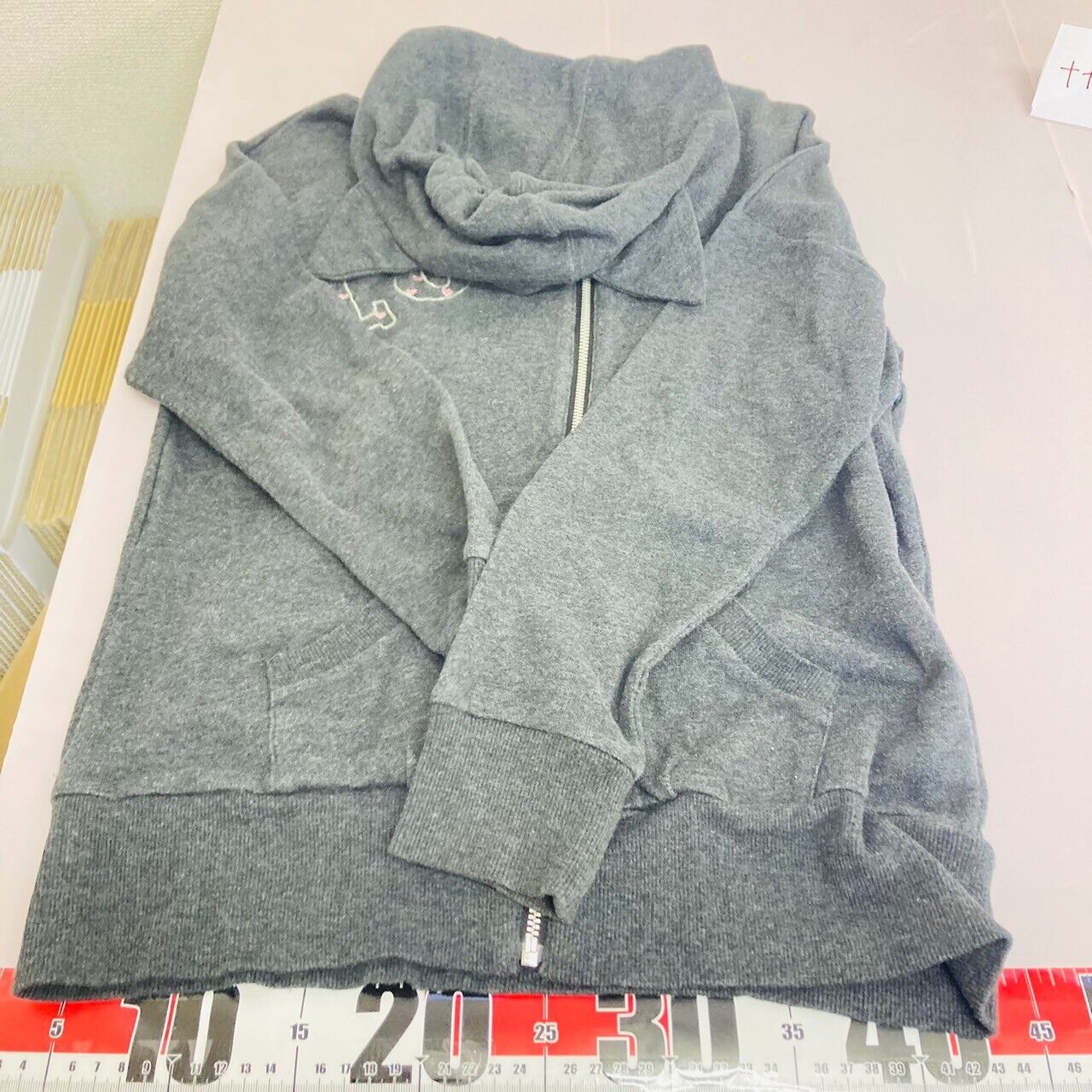 Mezzo Piano Long Sleeve Hoodie 160cm Gray Black Heart Lovely Simple Clothing