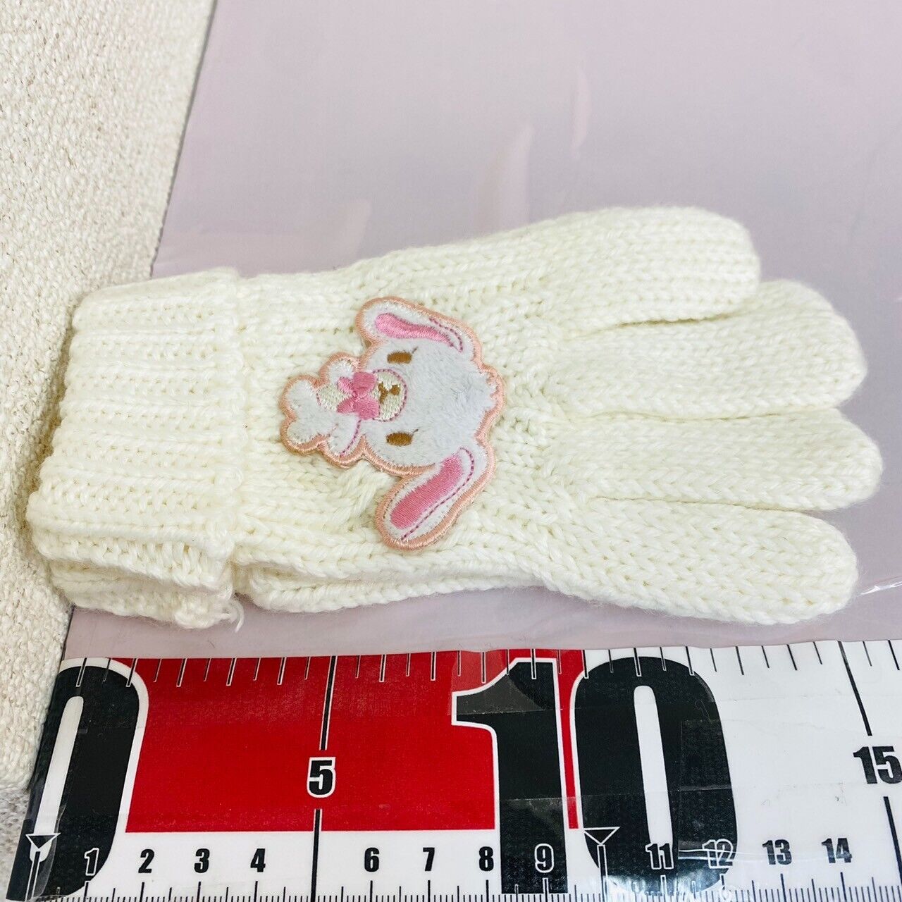 Sanrio Sugar Bunnies Gloves White Knit Shirousa Kurousa Rabbit Winter Kawaii