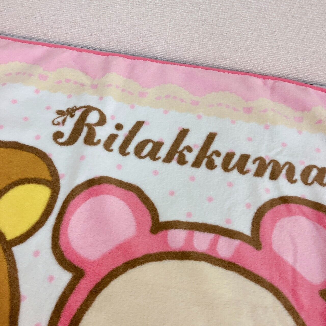 Rilakkuma Korilakkuma Kiiroitori San-X Pink Blanket Lace Apple Fluffy Kawaii